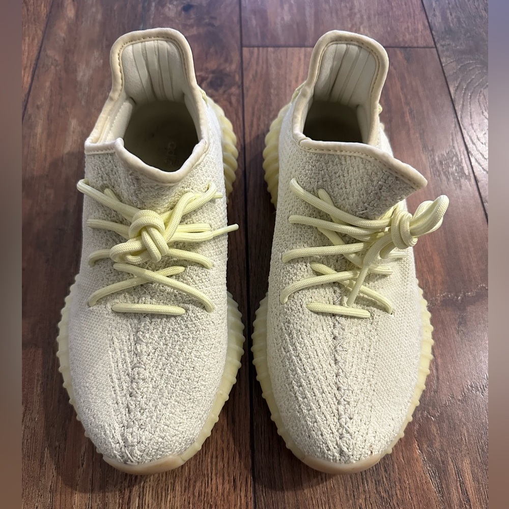 Yeezy Boost 350 V2 - Butter - Size 6